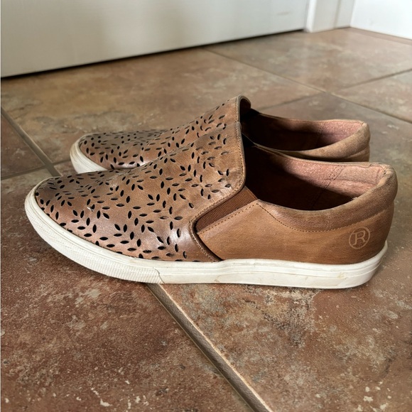 Women’s Roper Shoes - Picture 1 of 3